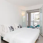 Martinez Area: Modern 3 Bedrooms W/ Terrace Cannes