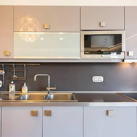 Martinez Area: Modern 3 Bedrooms W/ Terrace