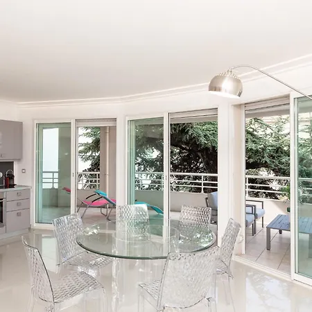 公寓 Martinez Area: Modern 3 Bedrooms W/ Terrace 戛纳