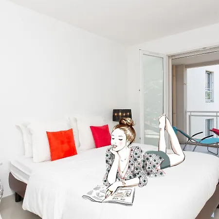 Martinez Area: Modern 3 Bedrooms W/ Terrace 公寓 *