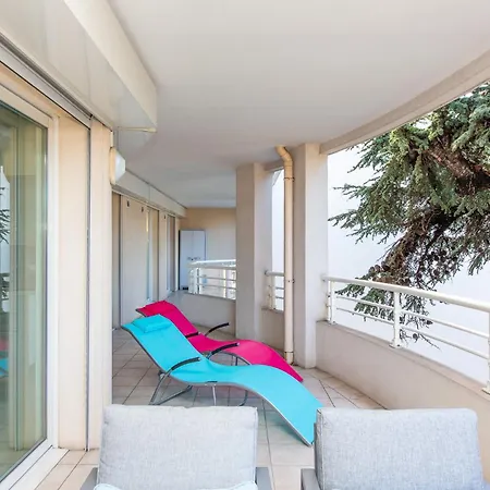 Apartment Martinez Area: Modern 3 Bedrooms W/ Terrace Cannes