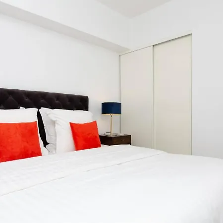 Martinez Area: Modern 3 Bedrooms W/ Terrace